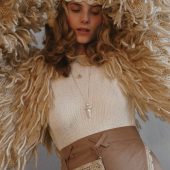 Beige Knitted Alpaca Cardigan: Women's Merino Wool Cropped Jacket