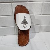Handmade Moroccan White Leather Sandals – Silver Triangle Decor – Boho Flat Slippers For Women – Comfortable Ethnic Summer Slides – Ar